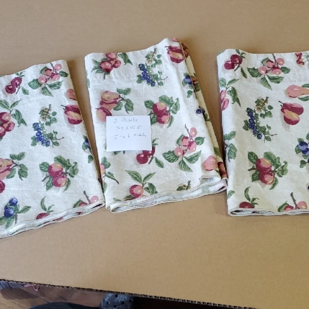 Longaberger Homestead-Fruit Medely Pattern Curtains 3 Panels Valance